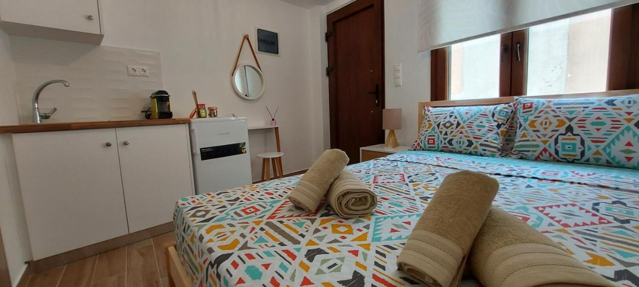 Birdhouse Room Ermoupoli Bagian luar foto
